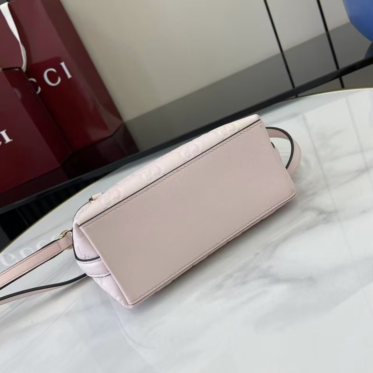 Gvc*1 GG Emblem Nano Bucket Bag 15x18x8cm