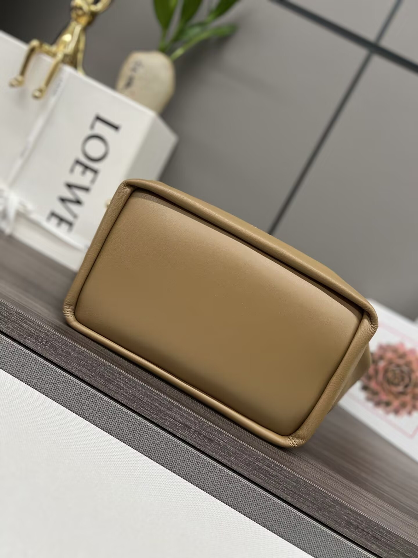 L0ew* Medium Squeeze bag in mellow nappa lambskin 34x33x13.5cm