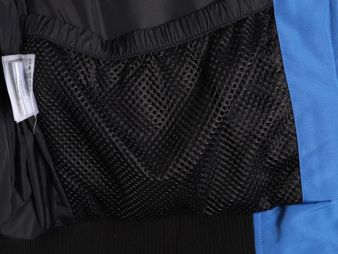 Can*a G00se Short Puffer jacket