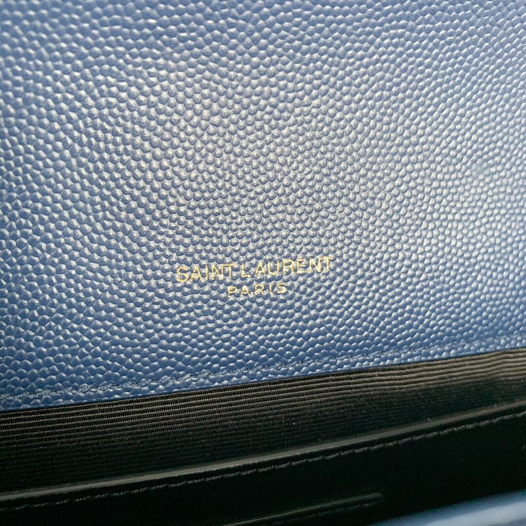 Y51 Envelope medium bag 24cm
