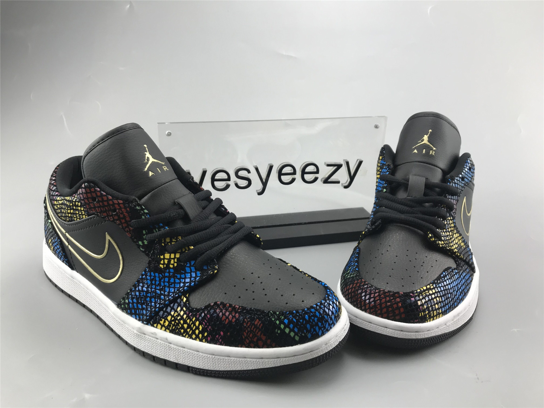 UA AIR JORDAN 1 LOW MULTICOLOR SNAKESKIN