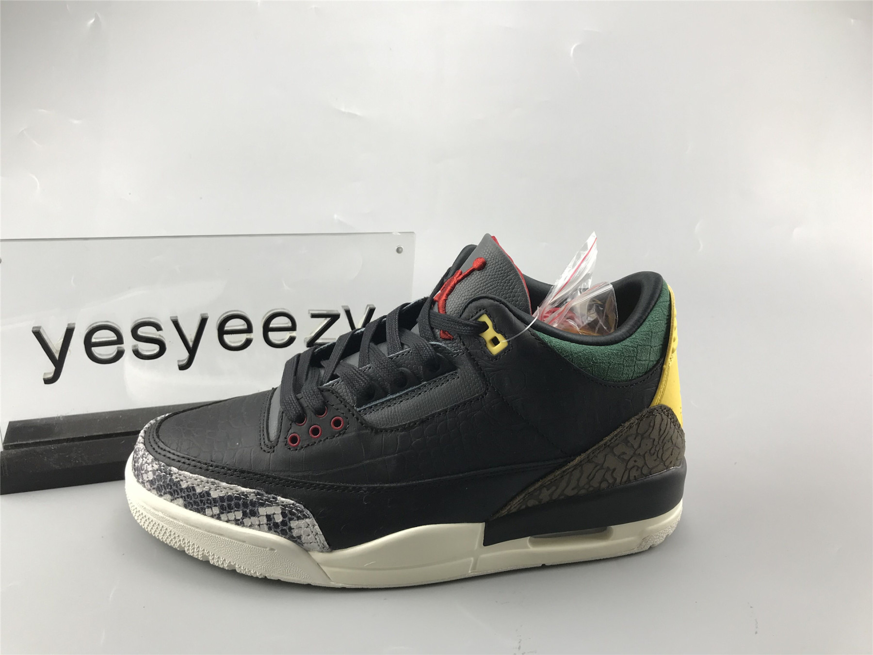 UA AIR JORDAN 3 RETRO SE "ANIMAL INSTINCT 2.0"