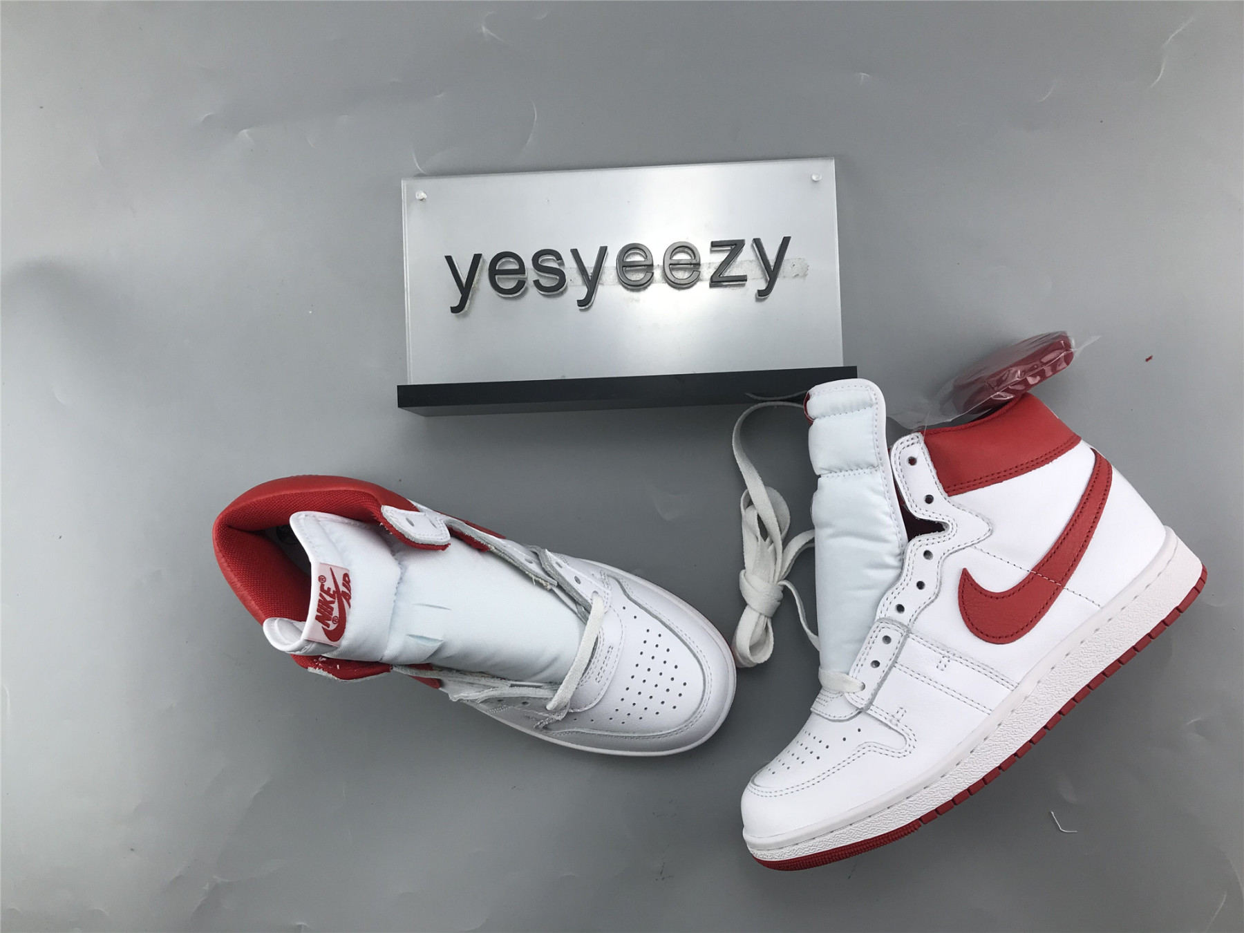 UA AIR JORDAN NEW BEGINNINGS PACK RETRO HIGH 1 & NIKE AIR SHIP