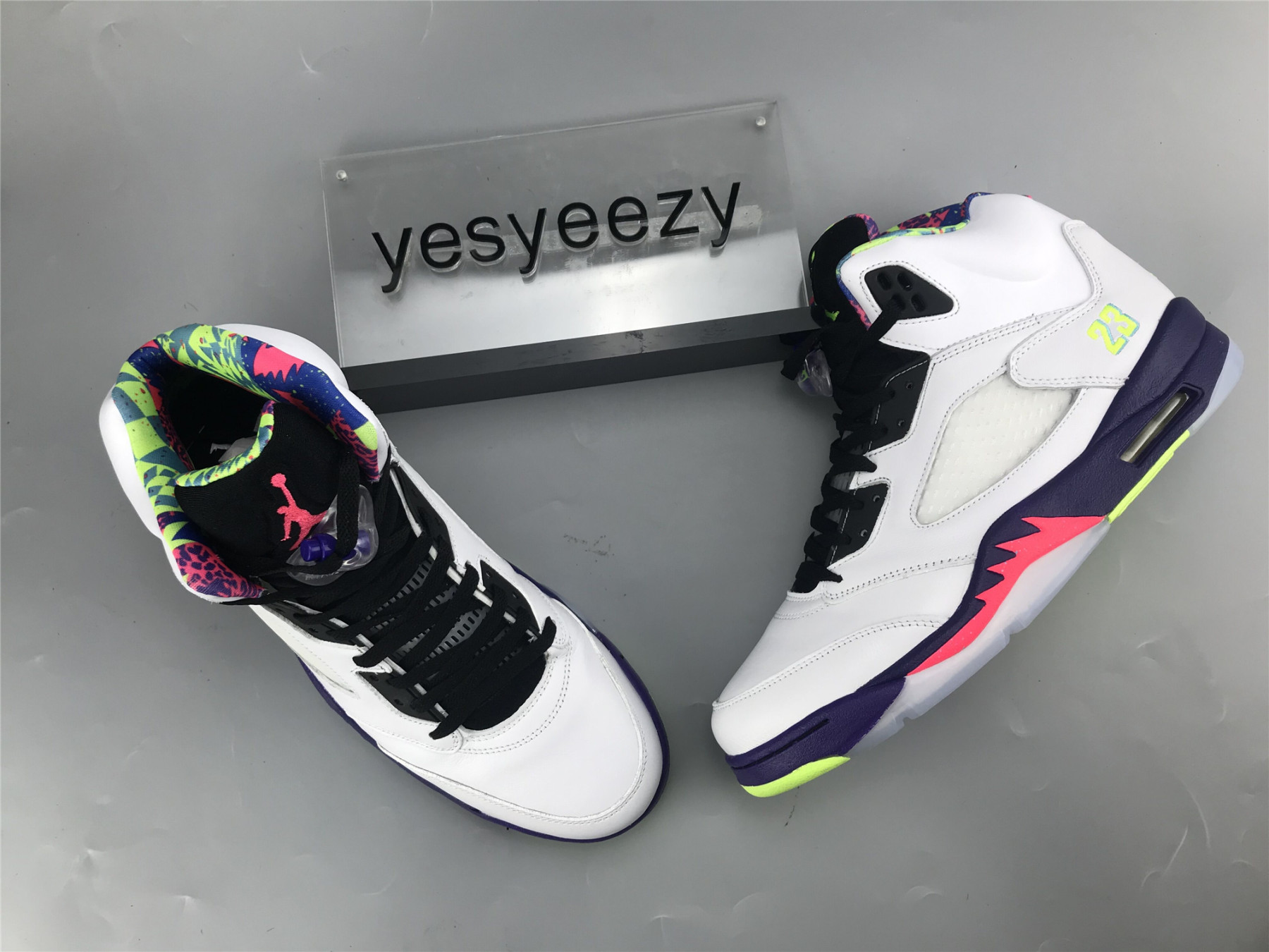 UA AIR JORDAN 5 RETRO 