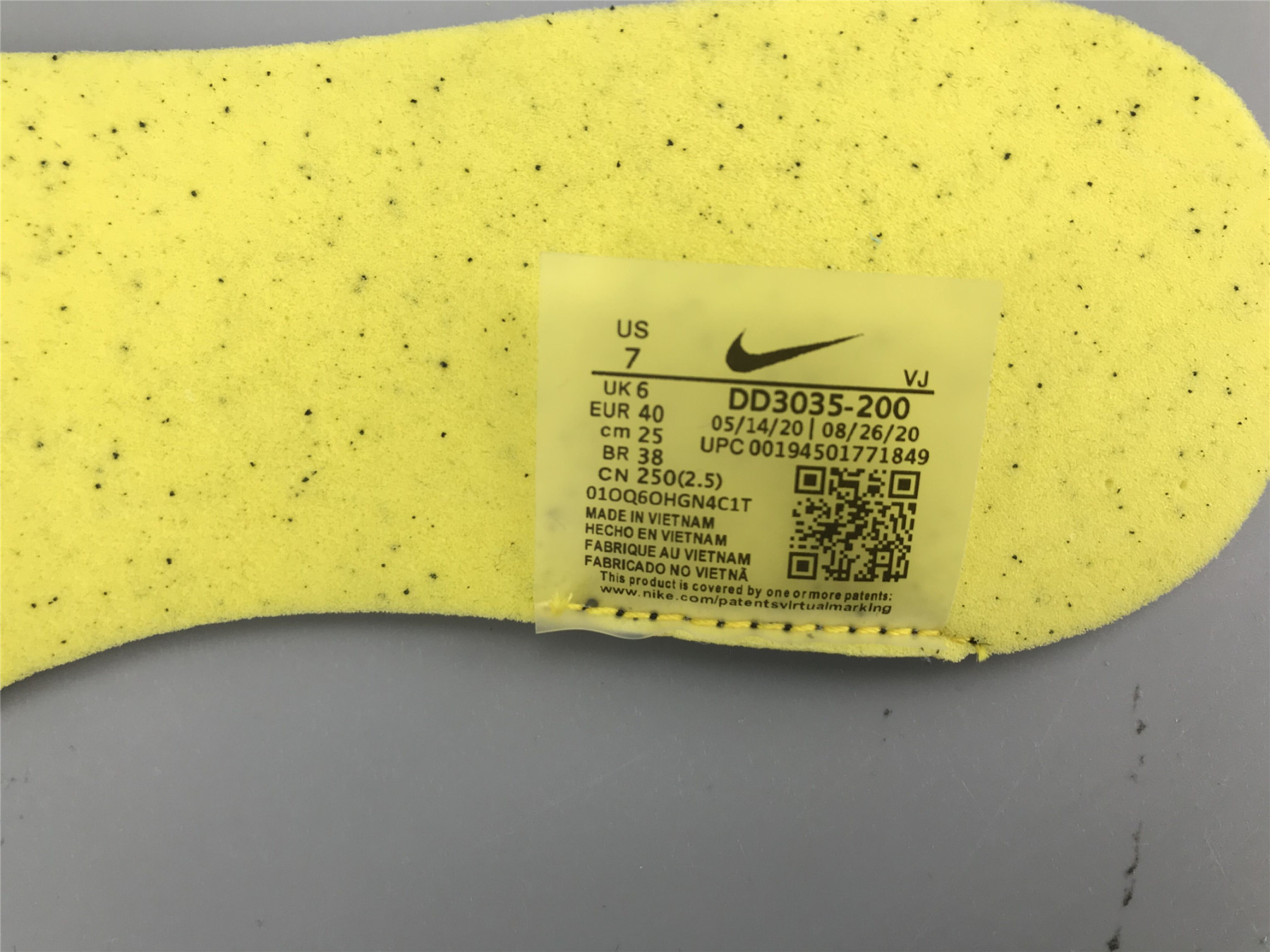 UA NIKE SACAI X VAPORWAFFLE SP 