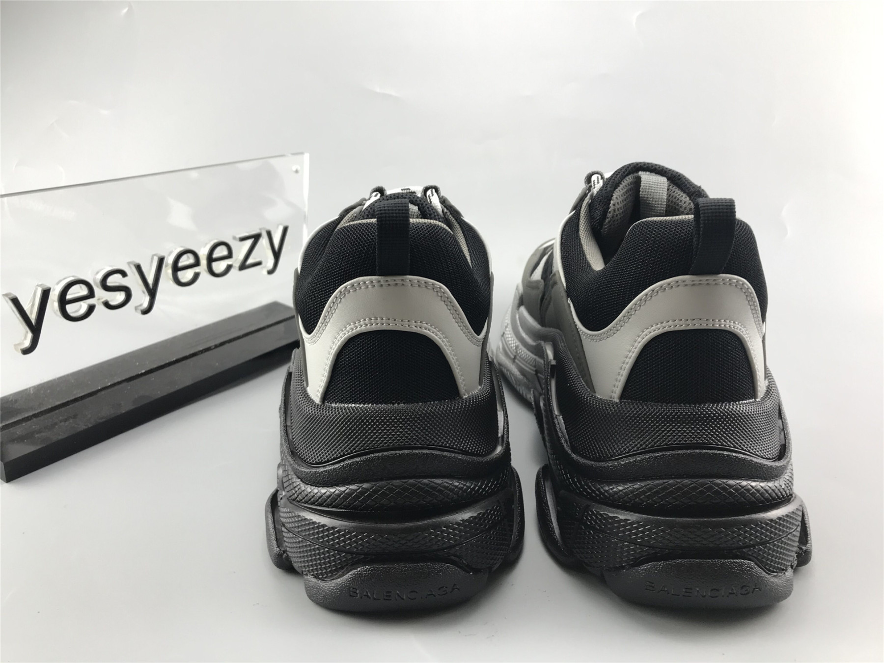 UA TRIPLE S SNEAKER BLACK GREY SILVER