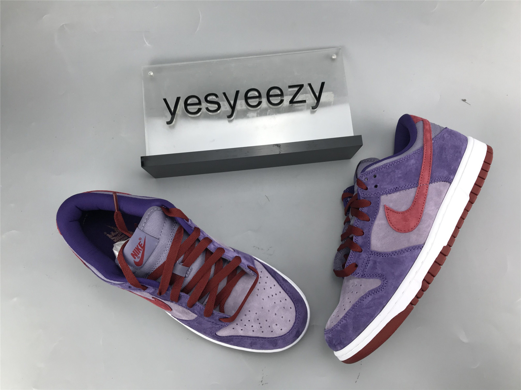 UA NIKE DUNK LOW RETRO VOL. 1 SP 