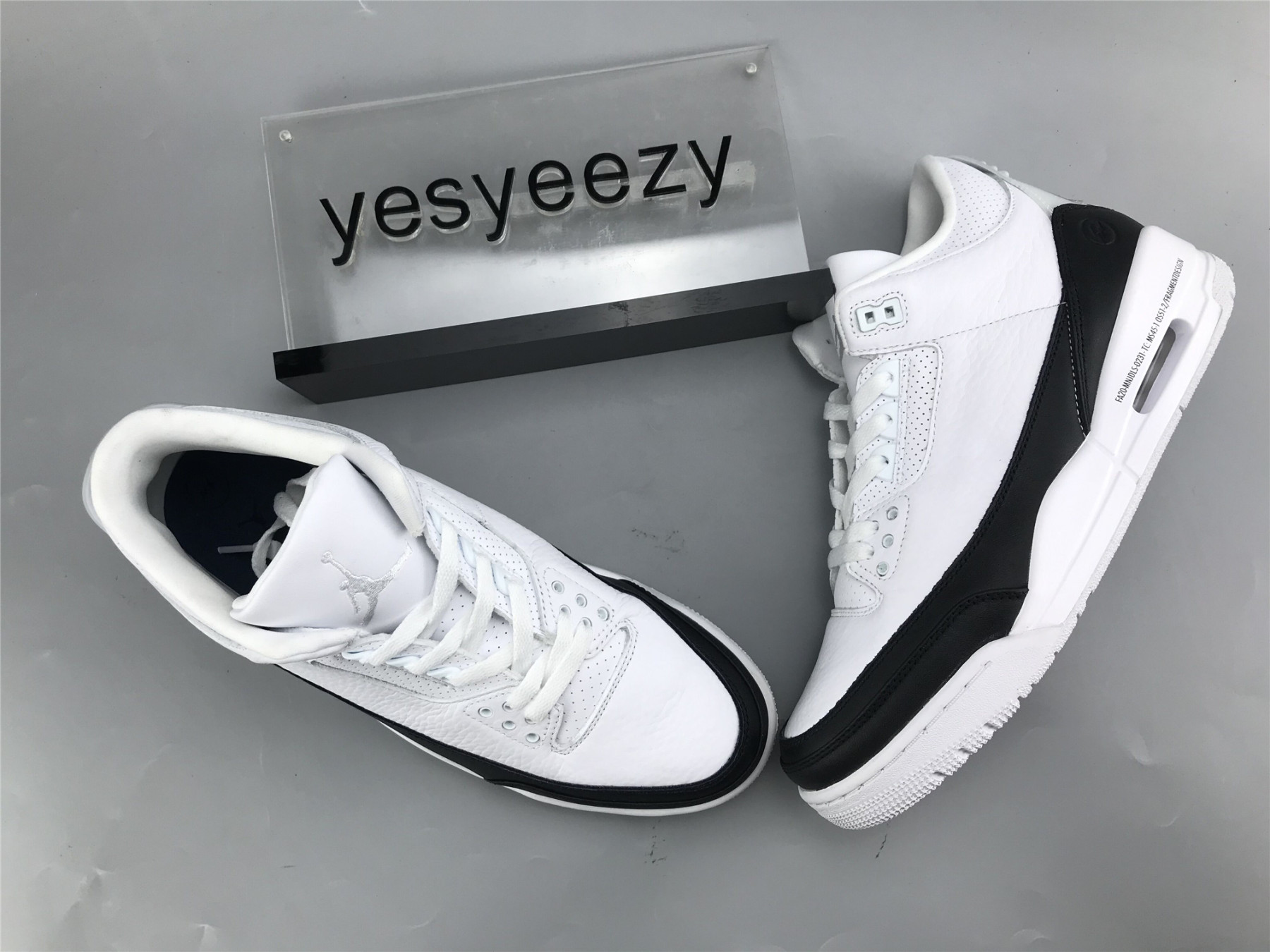 UA FRAGMENT X AIR JORDAN 3 RETRO SP