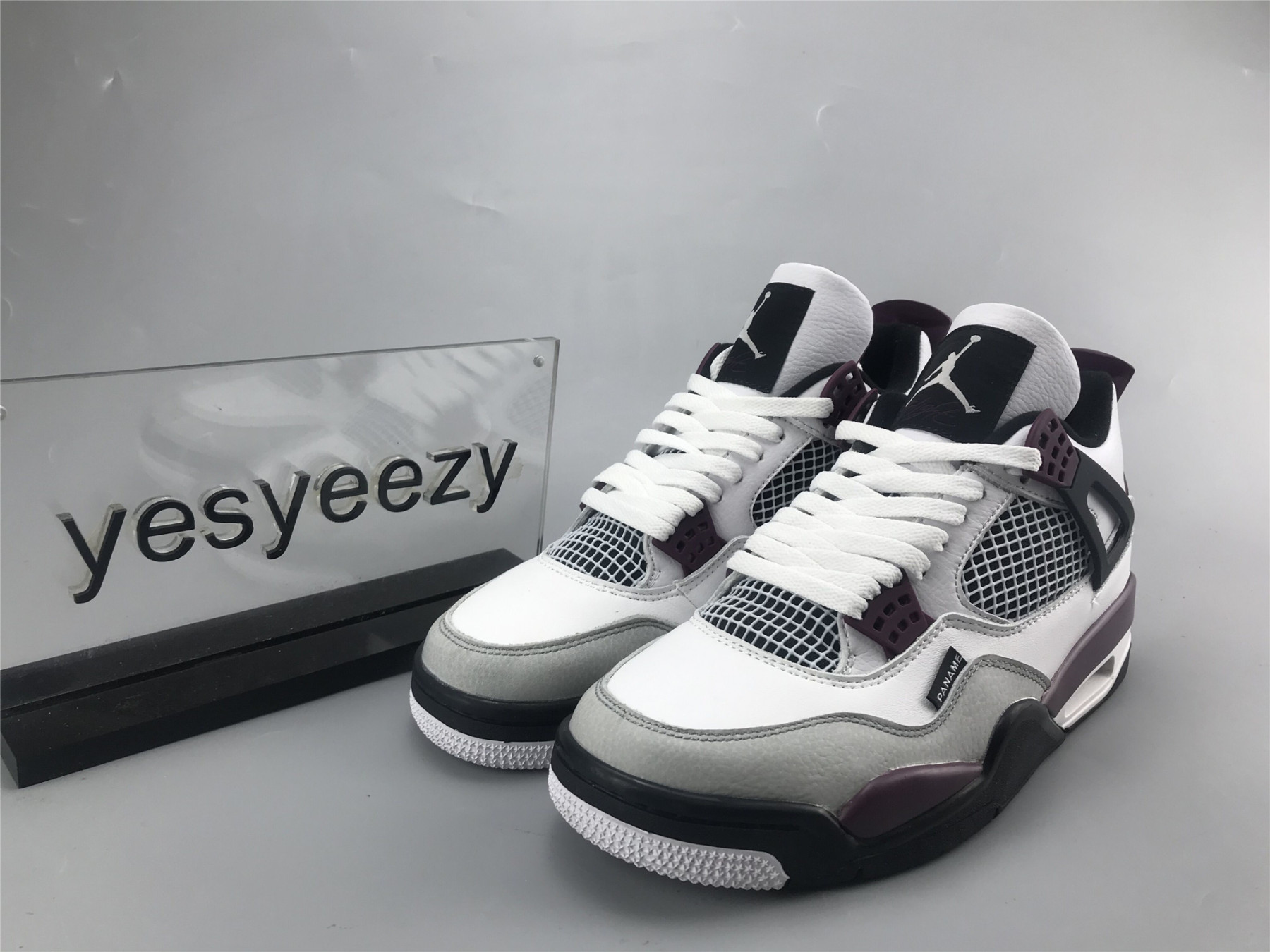 UA PARIS SAINT-GERMAIN X AIR JORDAN 4 RETRO