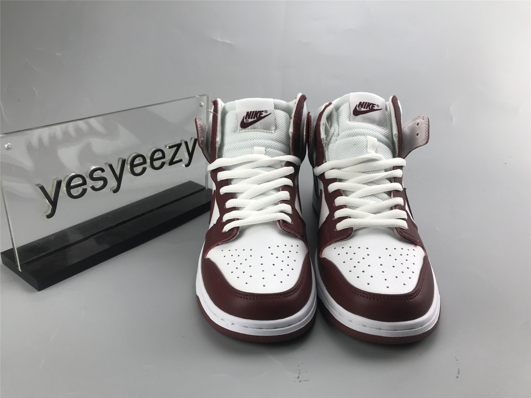 UA NIKE SB DUNK HIGH PRO