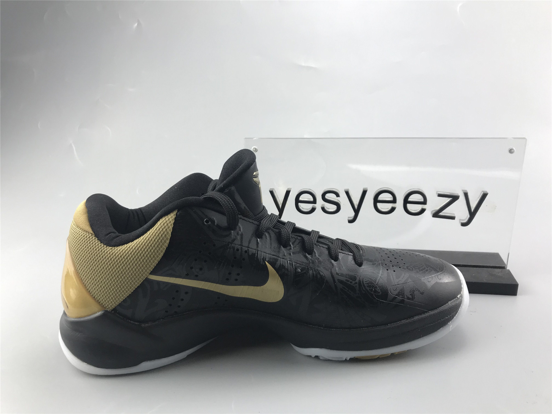 UA NIKE ZOOM KOBE 5 