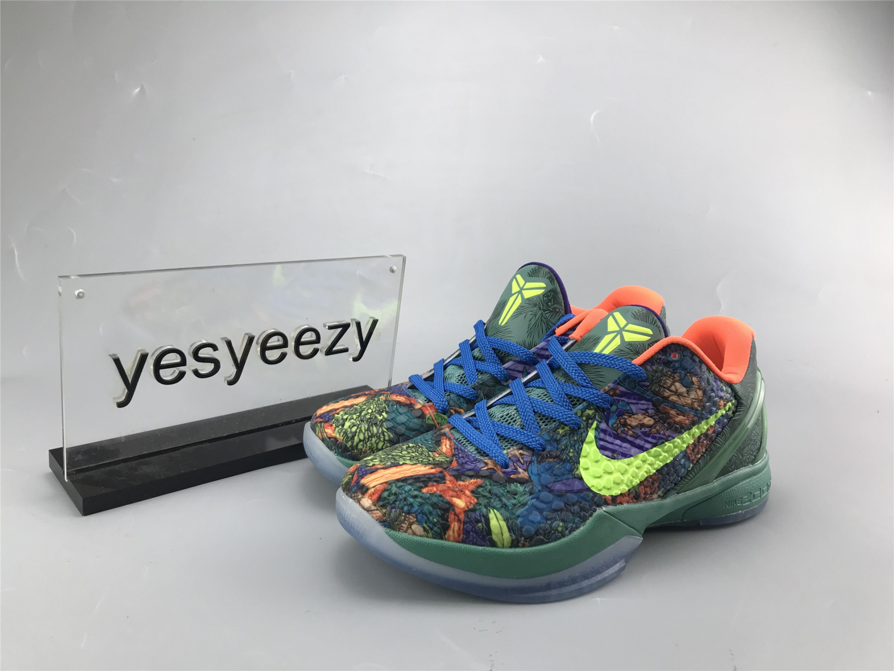 UA NIKE ZOOM KOBE 6 