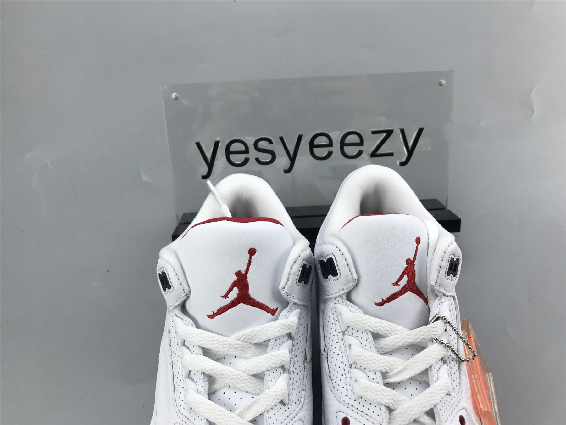 UA AIR JORDAN 3 RETRO NRG 