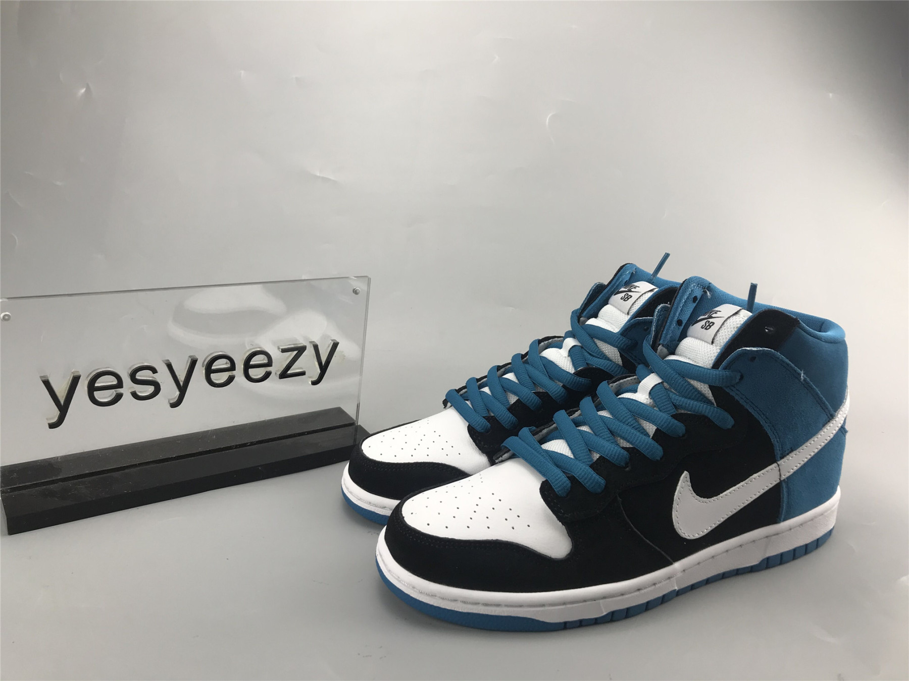 UA NIKE DUNK HIGH PRO SB 
