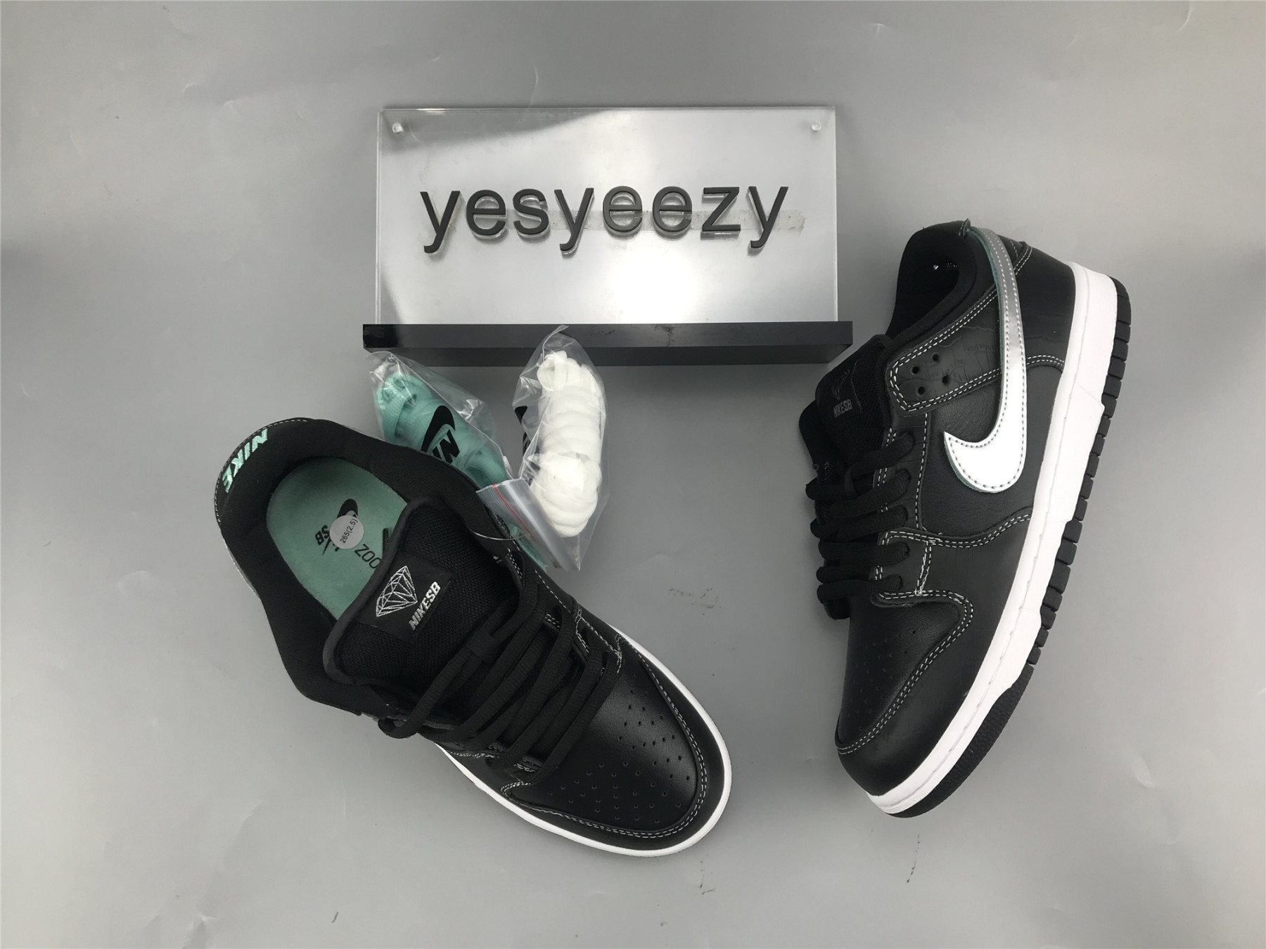 UA NIKE D1am0nd S*pPLY CO. X DUNK LOW PRO SB 