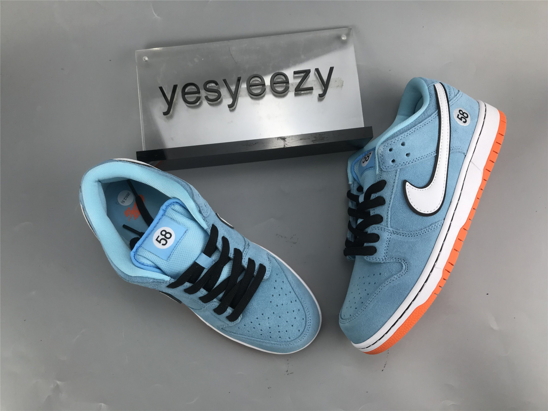 UA NIKE DUNK LOW SB 