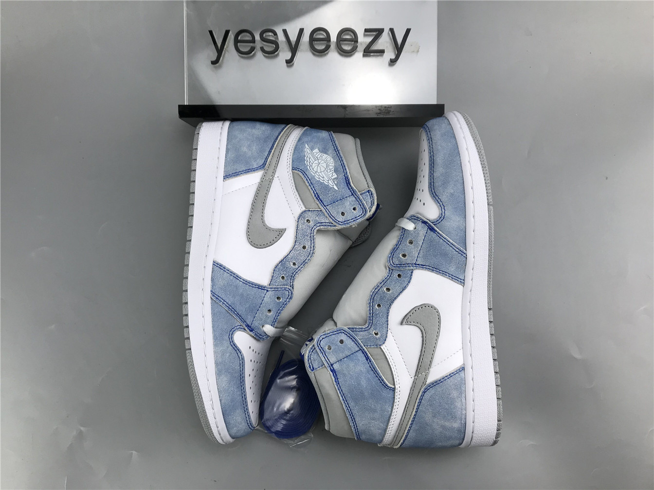 UA AIR JORDAN 1 RETRO HIGH OG 