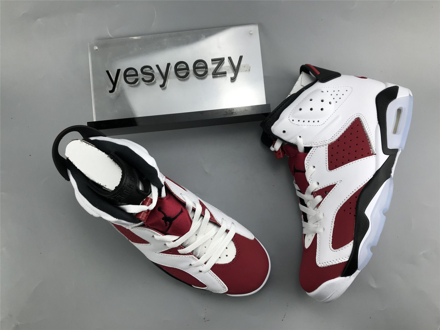 UA AIR JORDAN 6 RETRO OG 