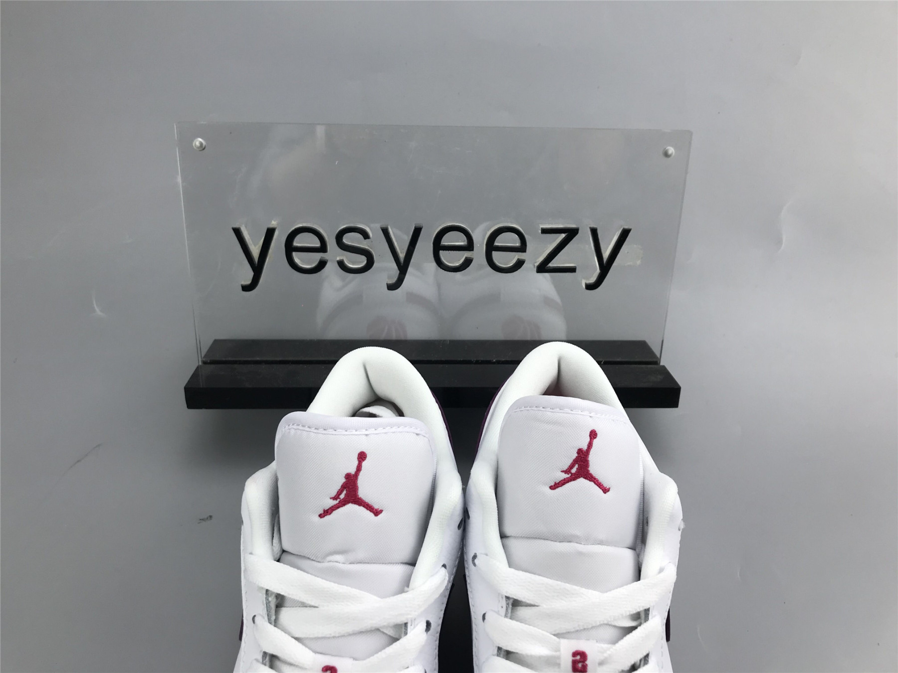 UA AIR JORDAN 1 LOW GS 
