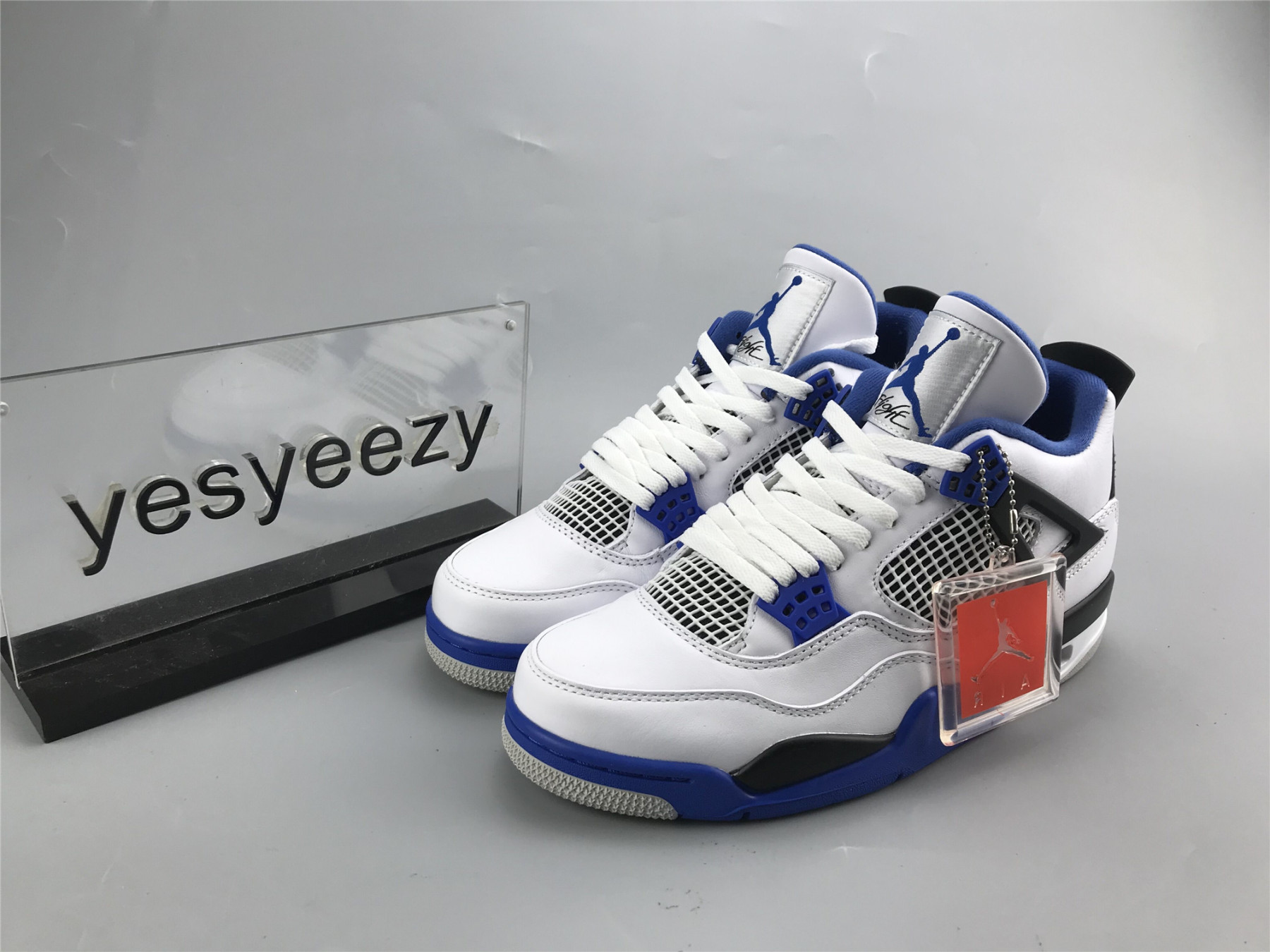 UA AIR JORDAN 4 RETRO 