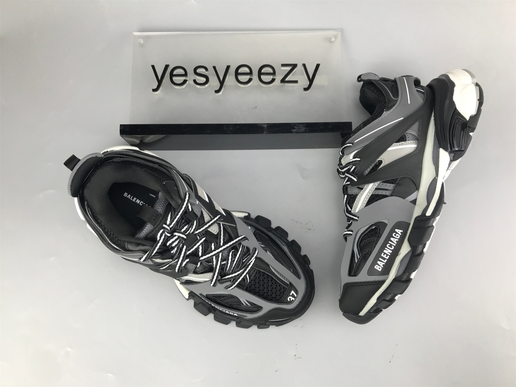 UA TRACK SNEAKER BLACK GREY