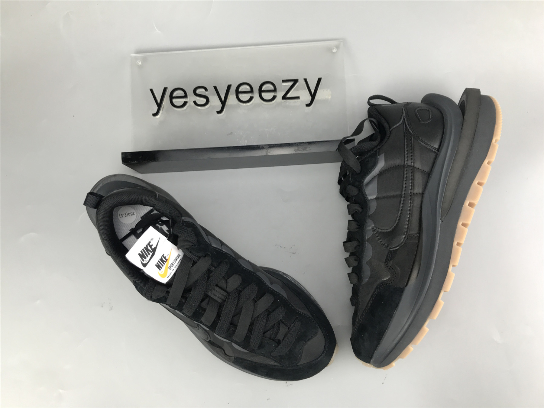 UA NIKE SACAI X VAPORWAFFLE 