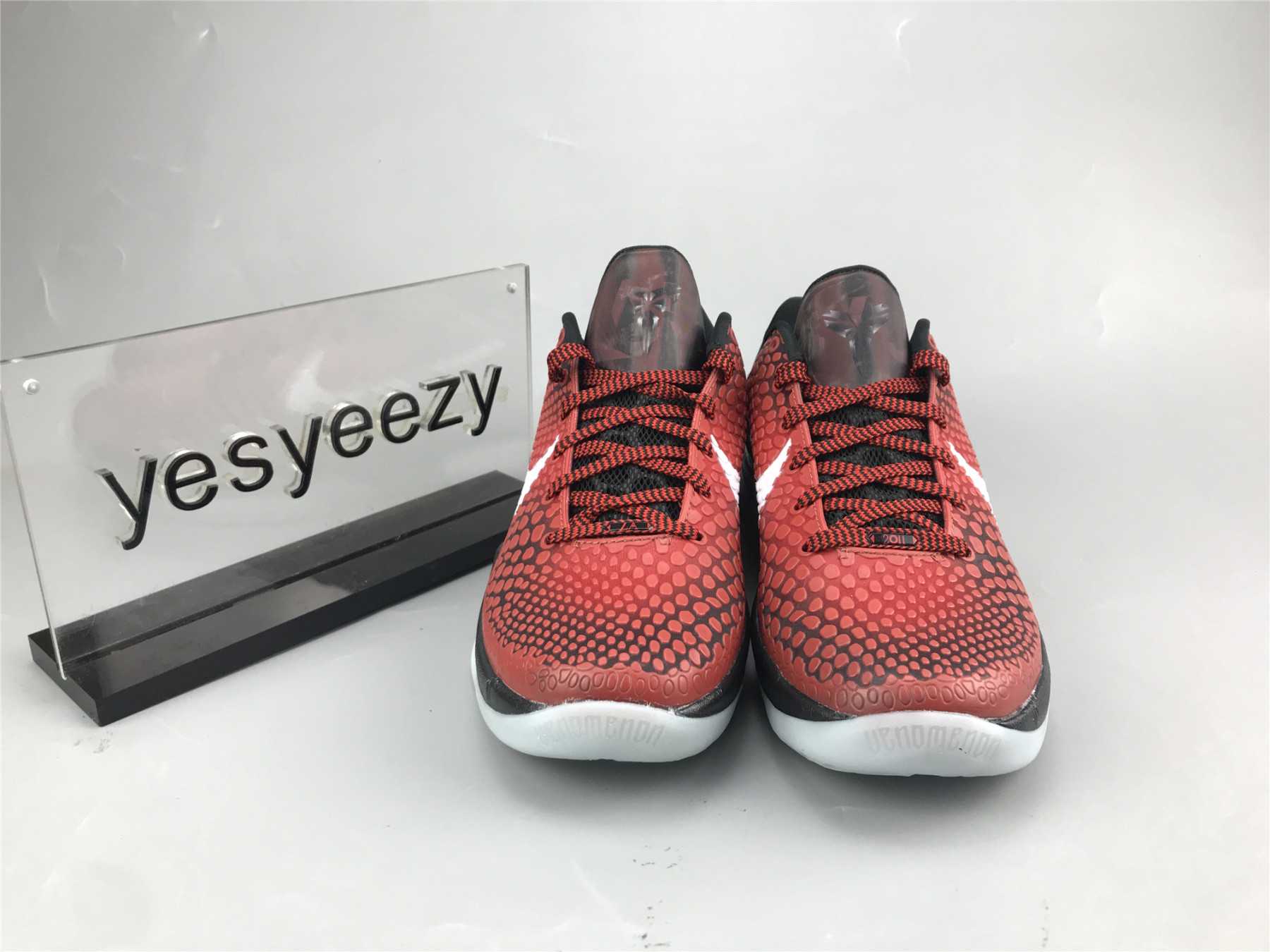 UA NIKE ZOOM KOBE 6 PROTRO 