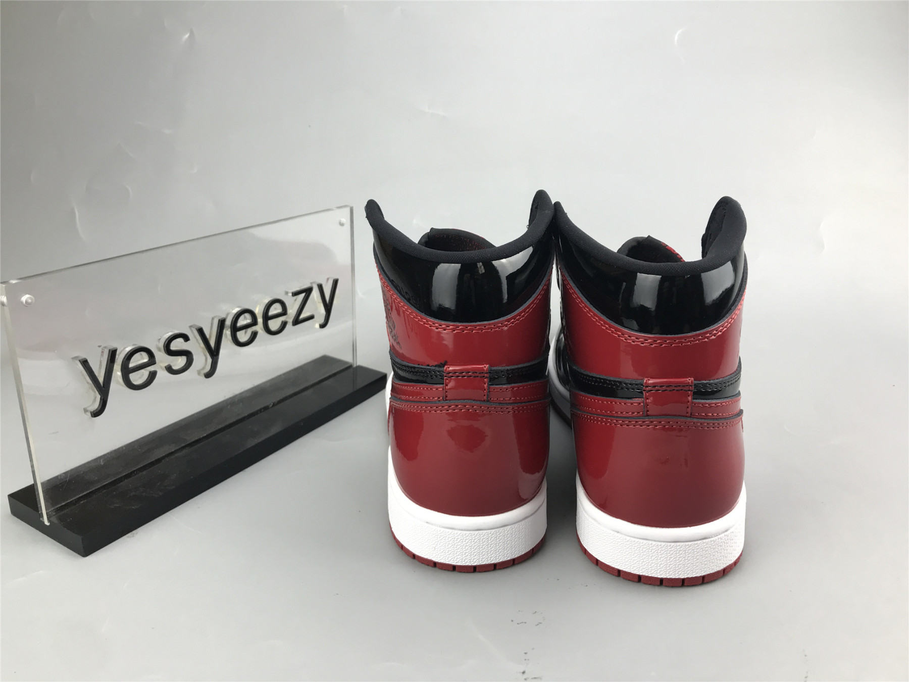 UA AIR JORDAN 1 RETRO HIGH OG PATENT 