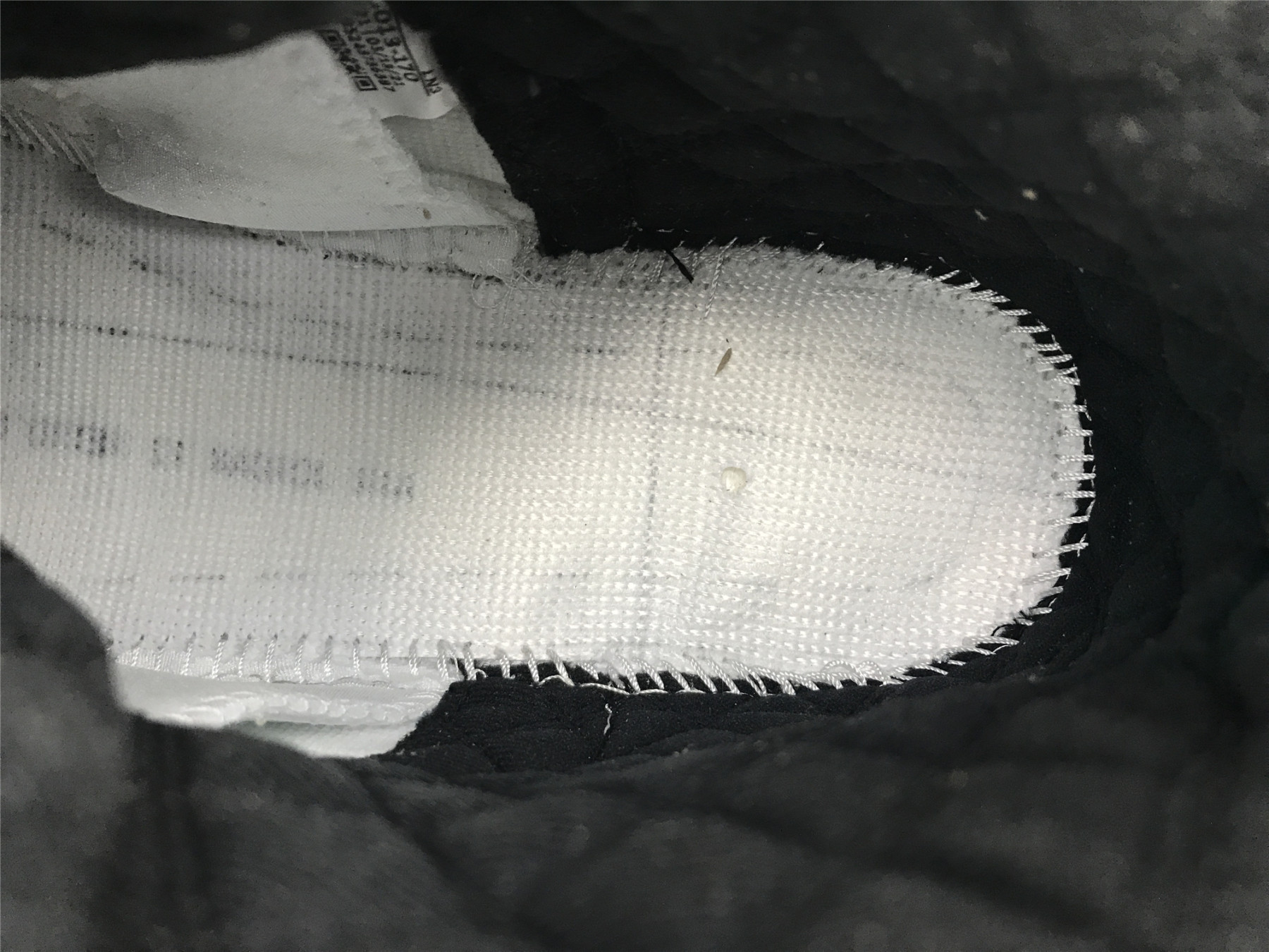 UA AIR JORDAN 12 RETRO 