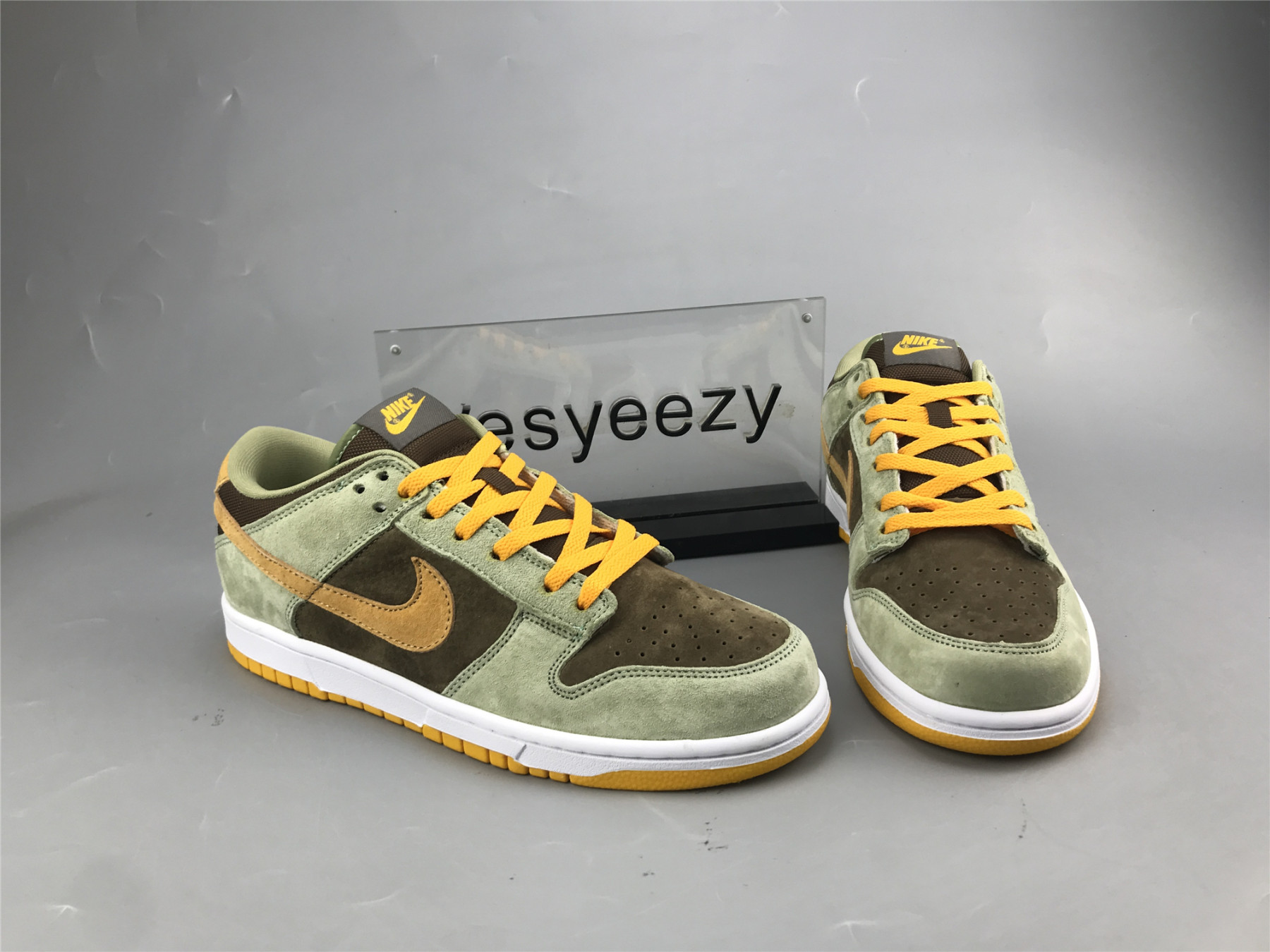 UA DUNK LOW 