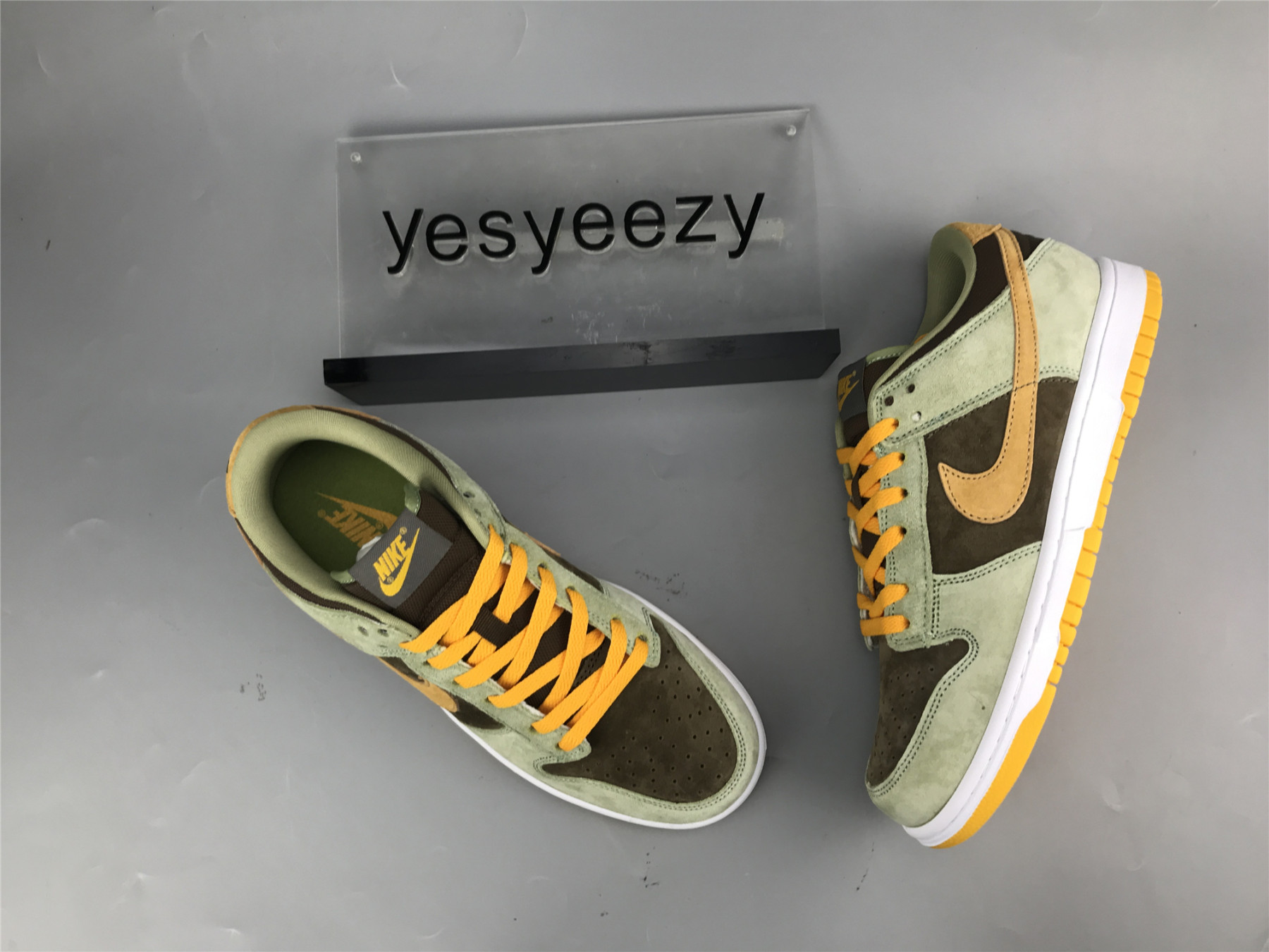 UA DUNK LOW 