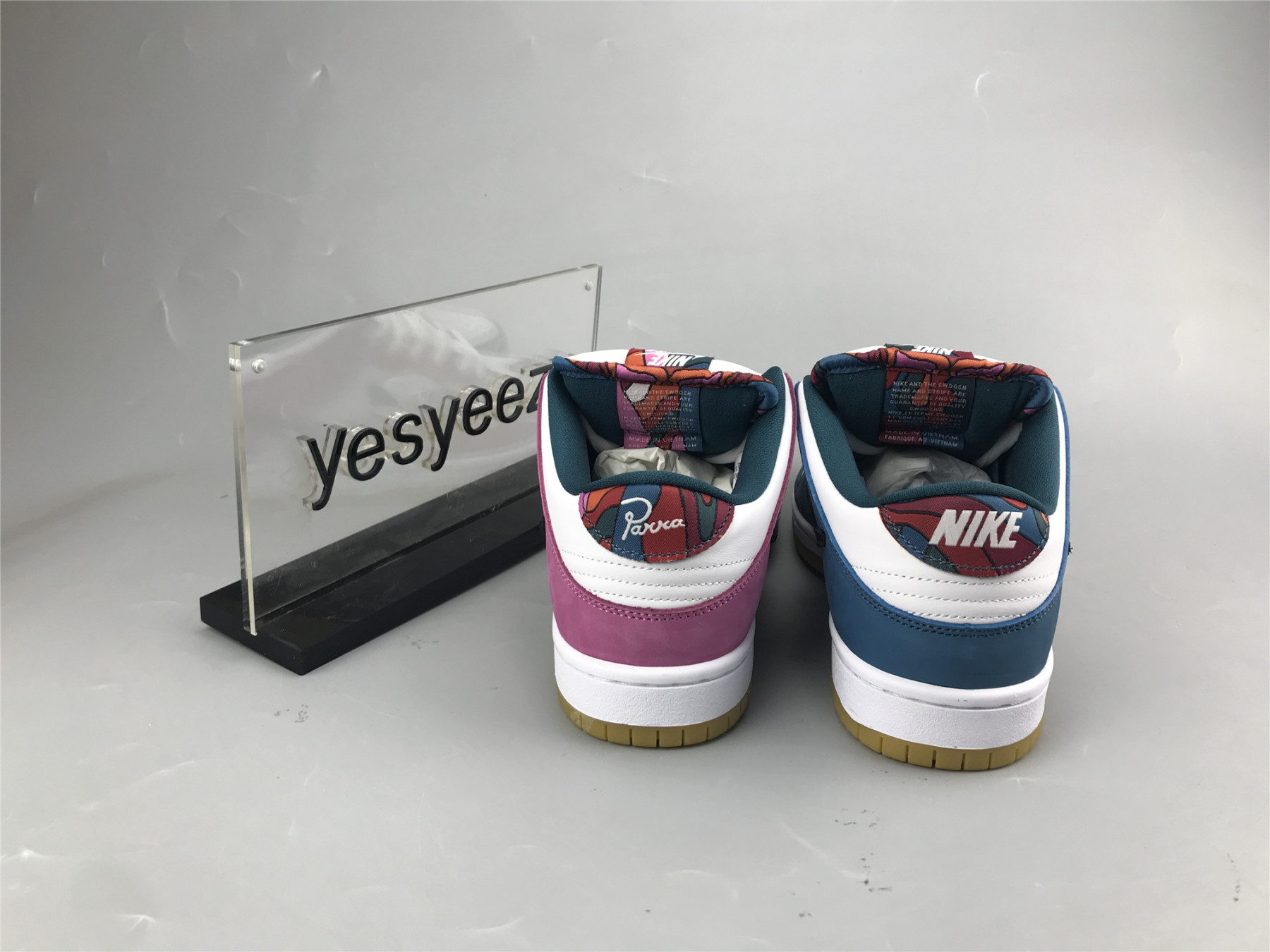 UA PARRA NIKE SB DUNK LOW 2021