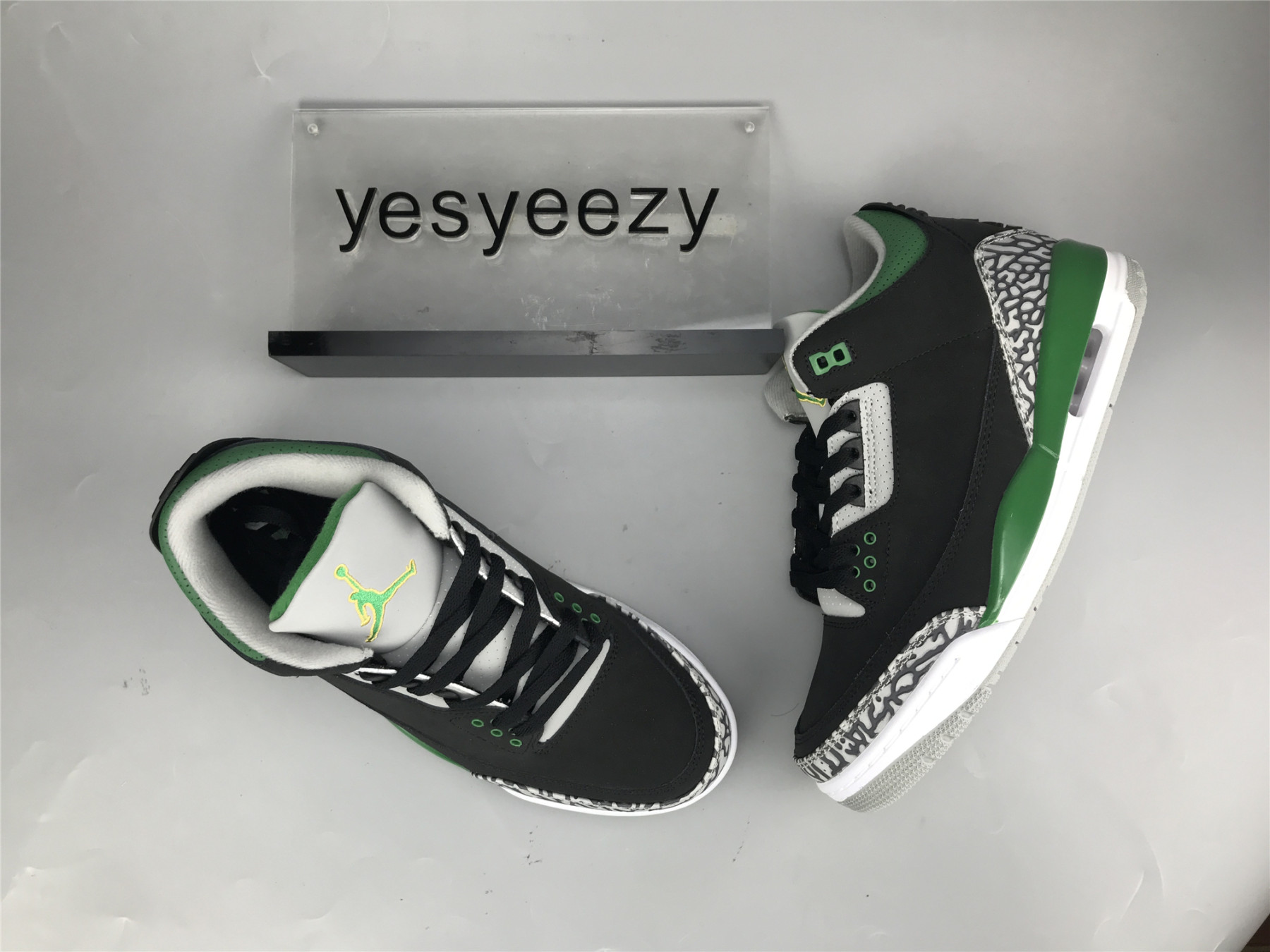UA AIR JORDAN 3 â€œPINE GREENâ€