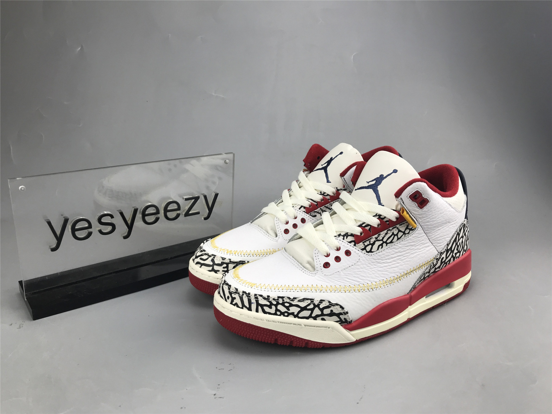 UA FRAGMENT DESIGN X AIR JORDAN 3Â