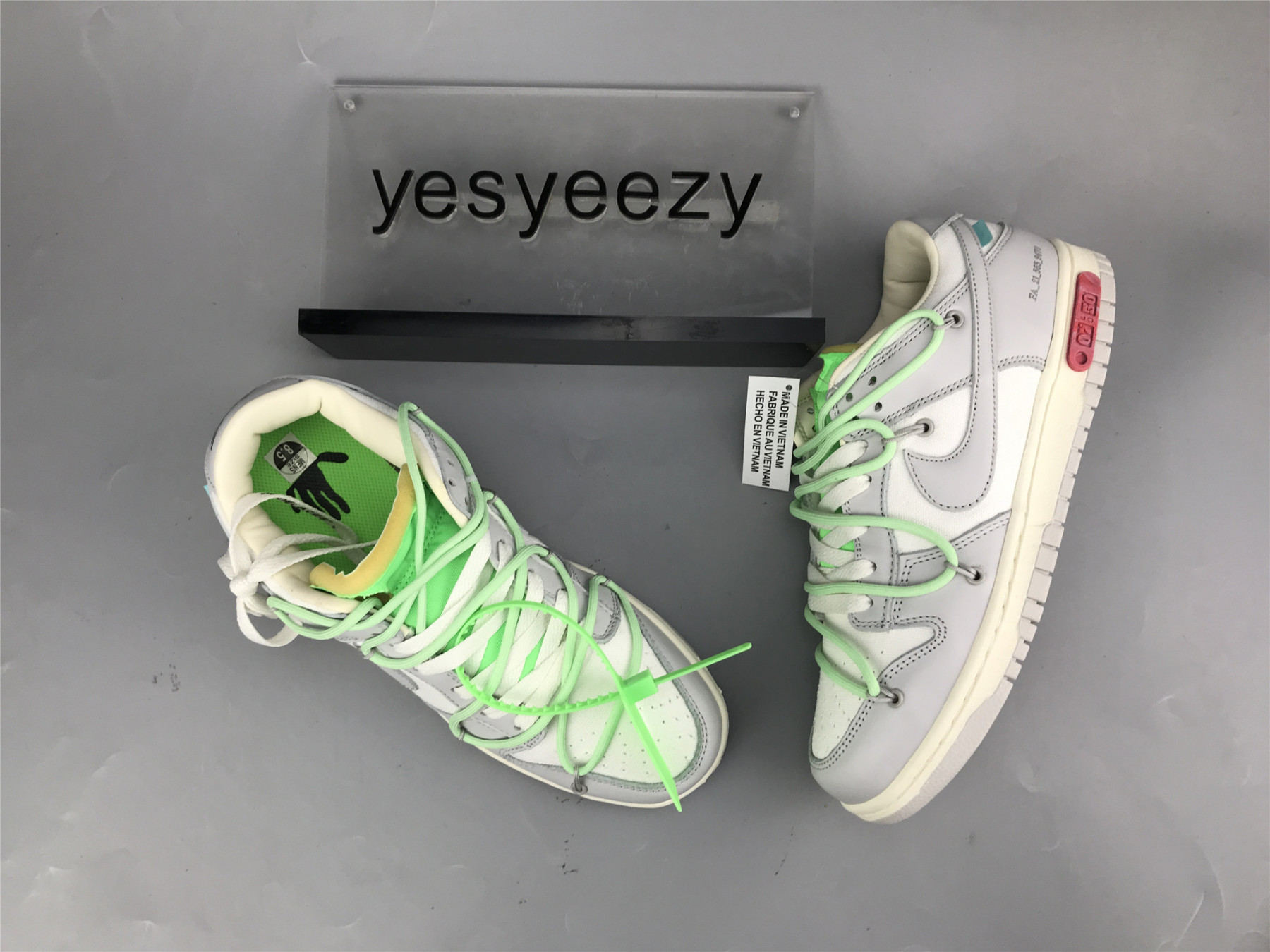 UA NIKE OFF-WHITE X DUNK LOW 