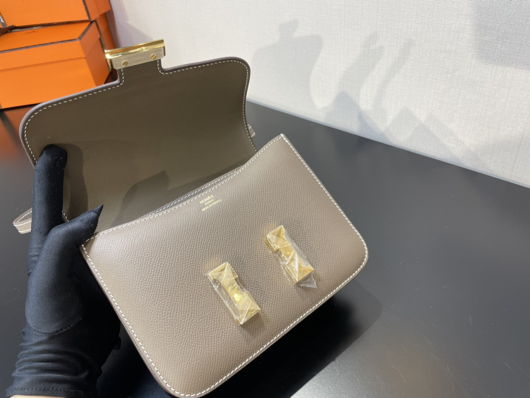 H**me5 Constance 24 Epsom  leather gold hardware 9.4"x5.9"x3"