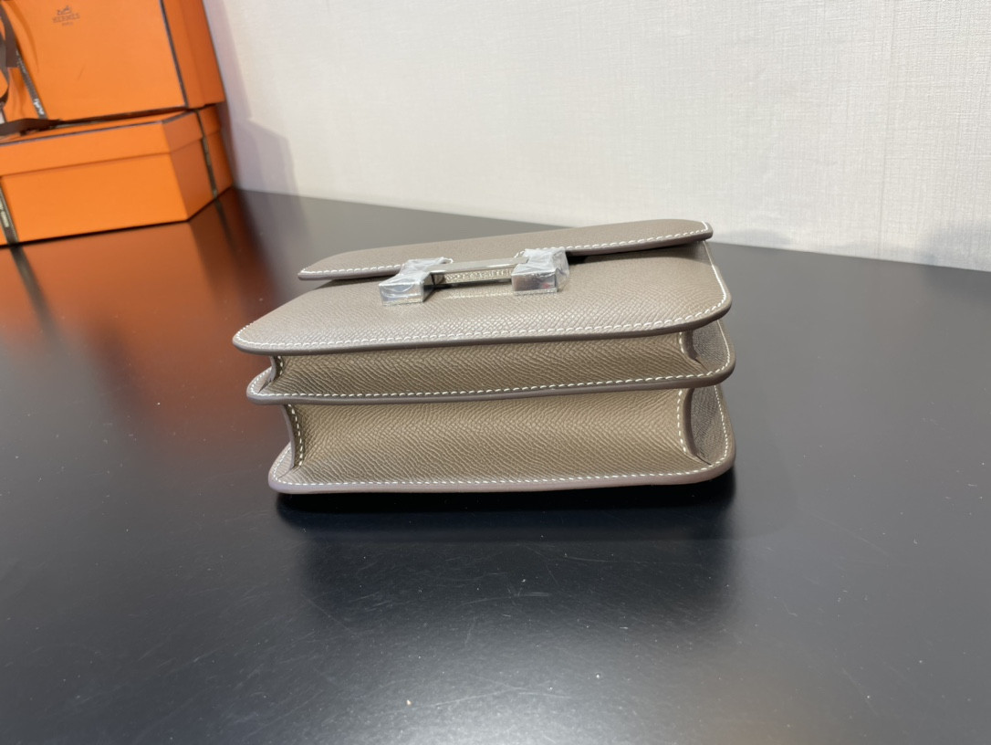 H**me5 Constance 24 Epsom leather silver hardware  9.4"x5.9"x3"