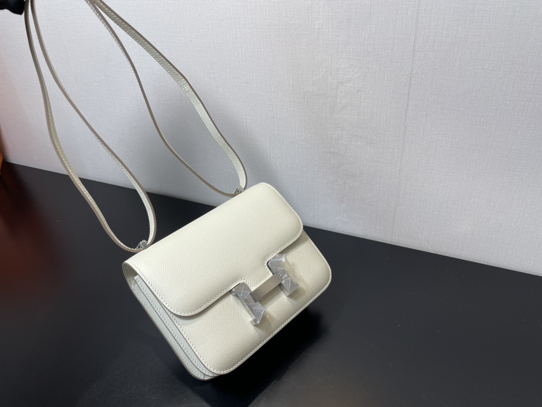 H**me5 Constance 24 White Epsom leather silver hardware 9.4"x5.9"x3"