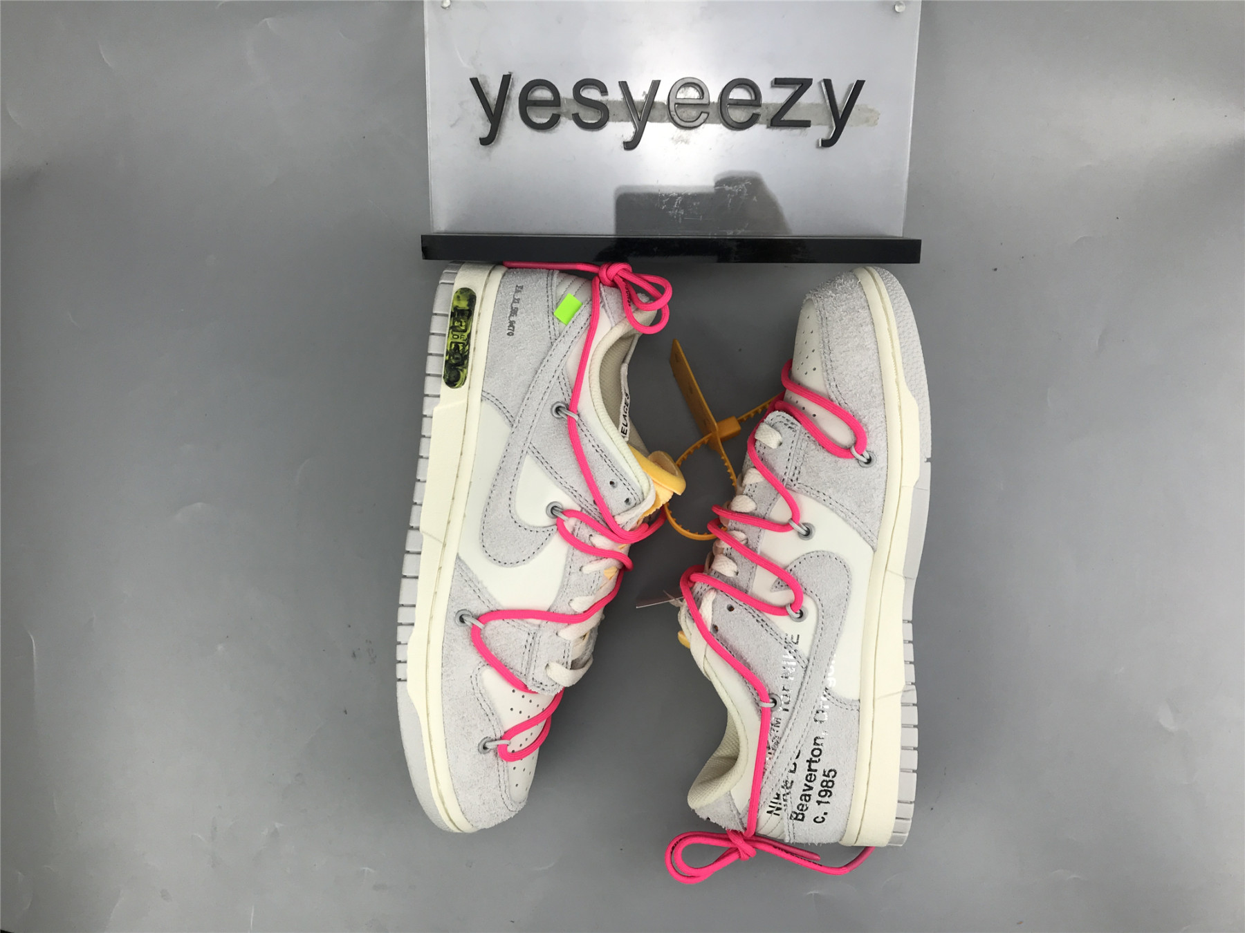 UA NIKE OFF-WHITE X DUNK LOW 