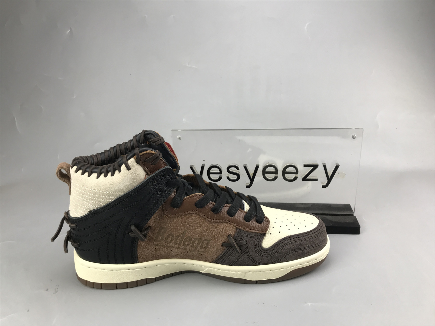UA NIKE BODEGA X DUNK HIGH 