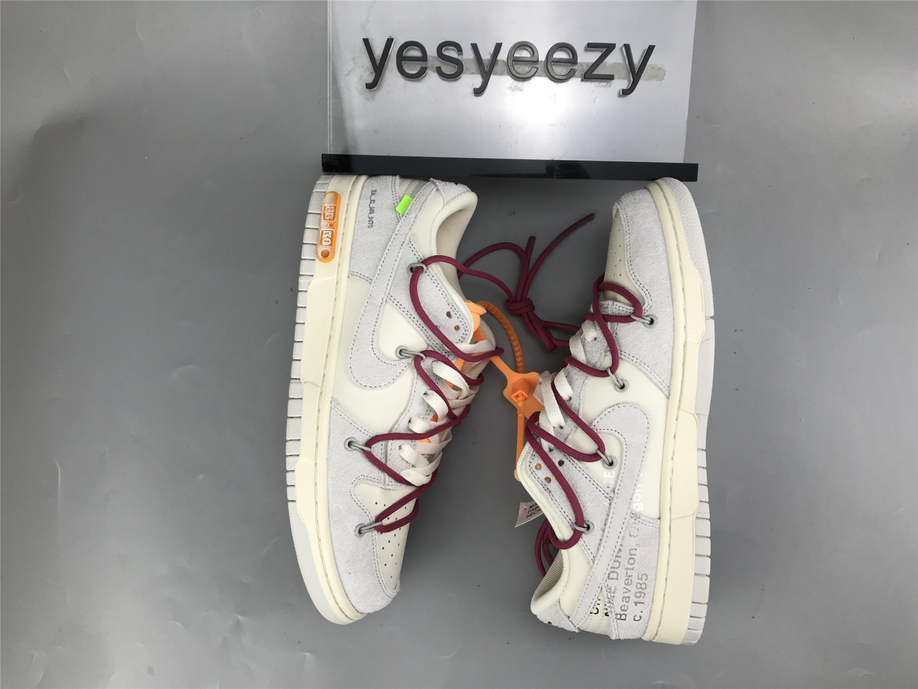 UA NIKE OFF-WHITE X DUNK LOW 
