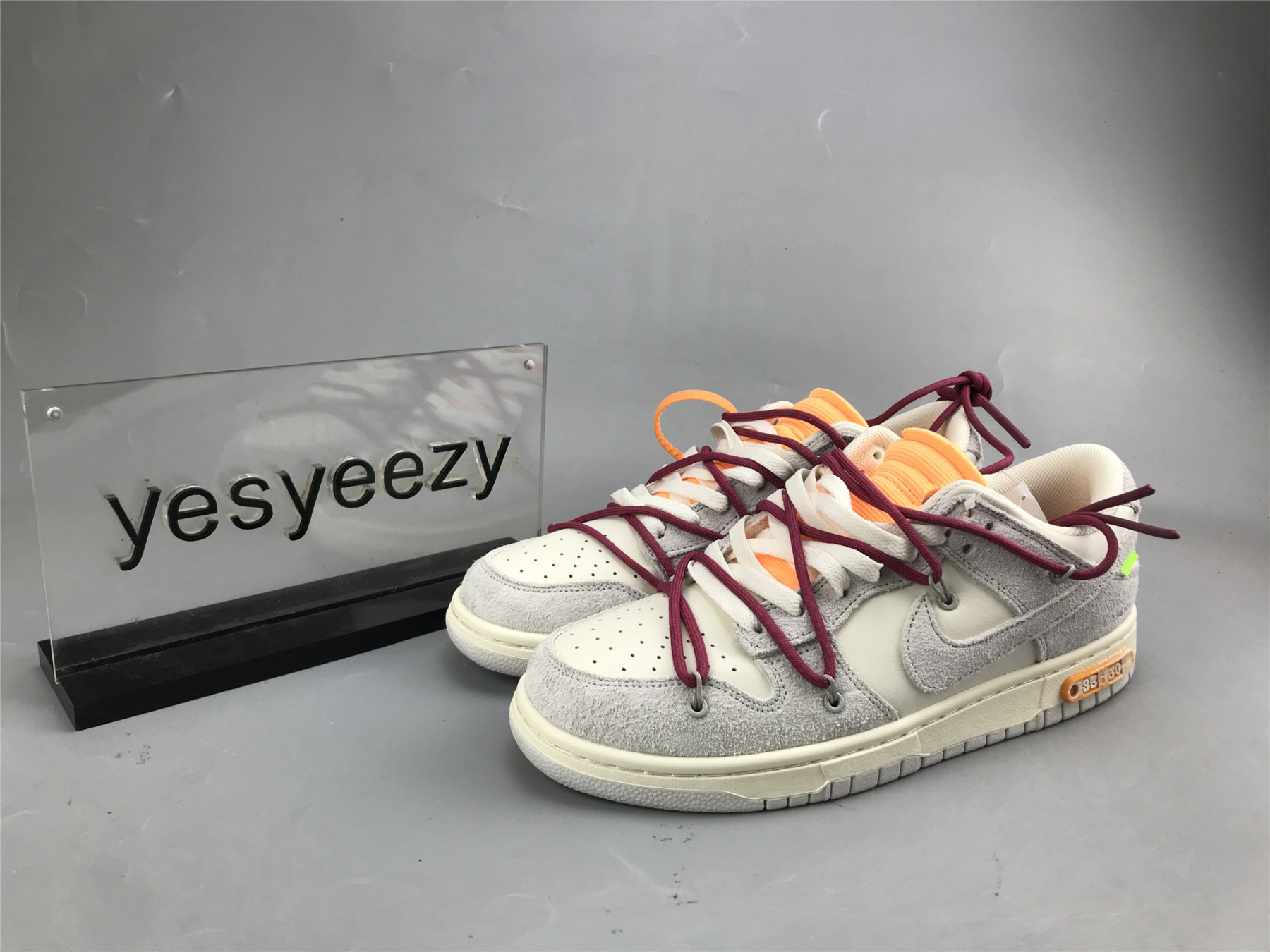 UA NIKE OFF-WHITE X DUNK LOW 