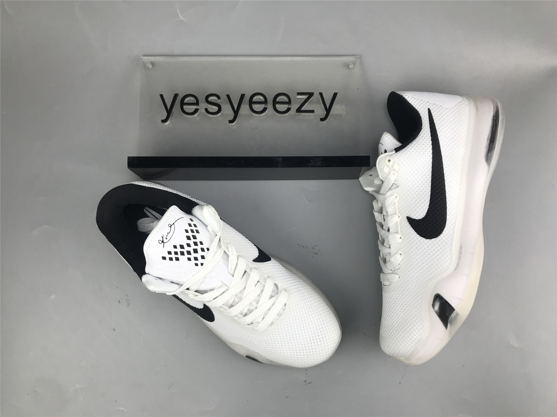 UA NIKE KOBE 10 