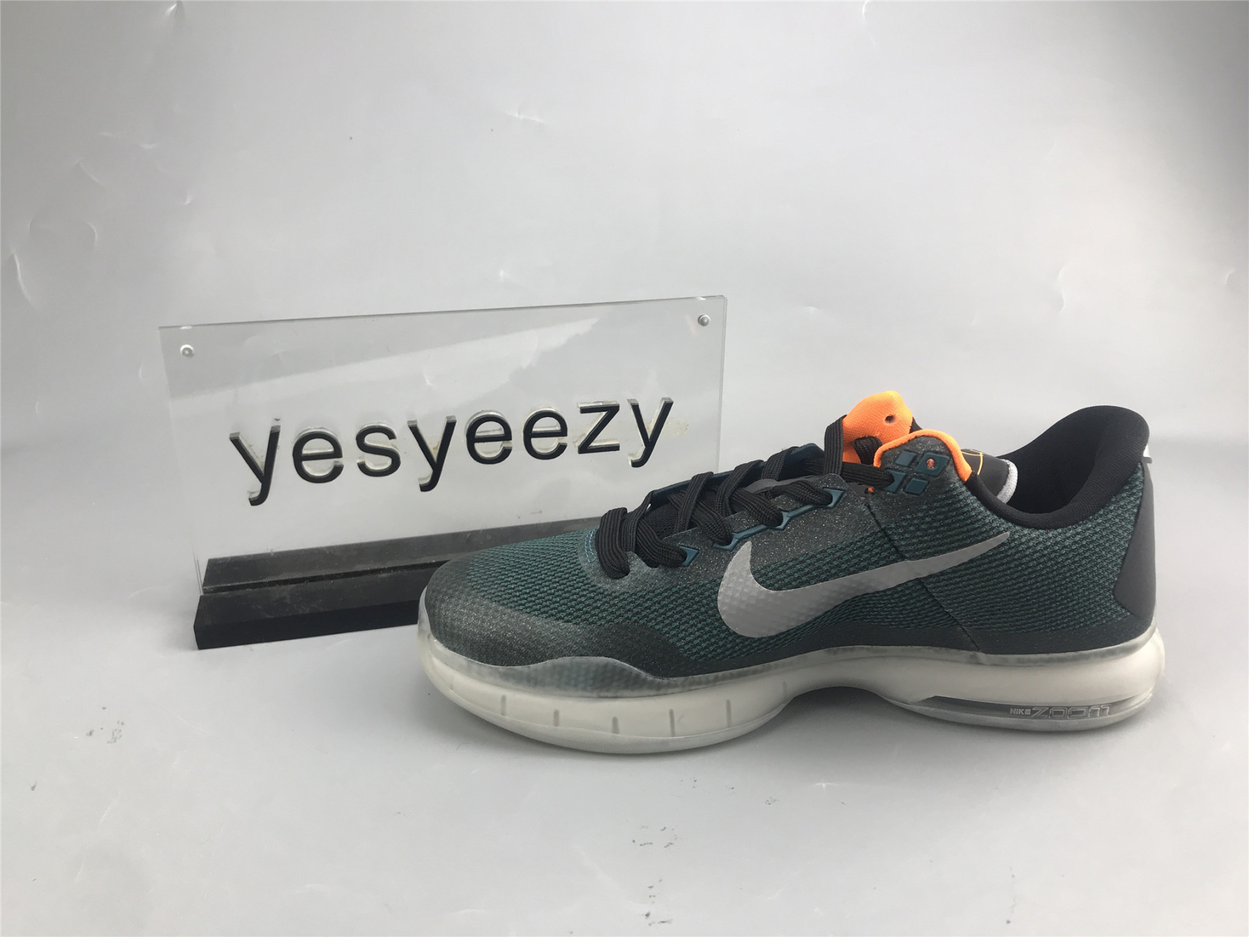 UA NIKE KOBE 10 