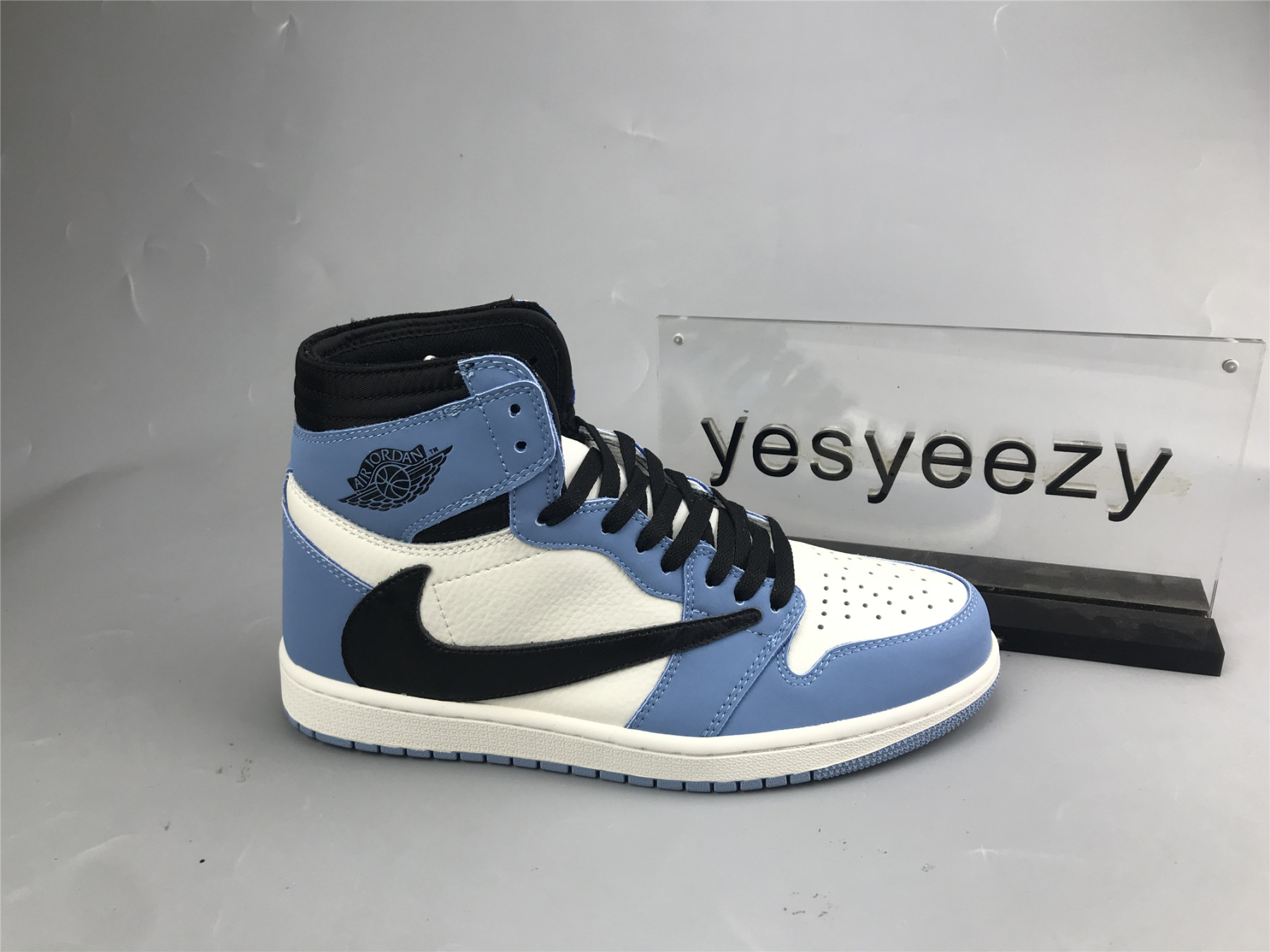 UA FRAGMENT X TS X AIR JORDAN 1 HIGH OG SP UNIVERSITY BLUEÂ