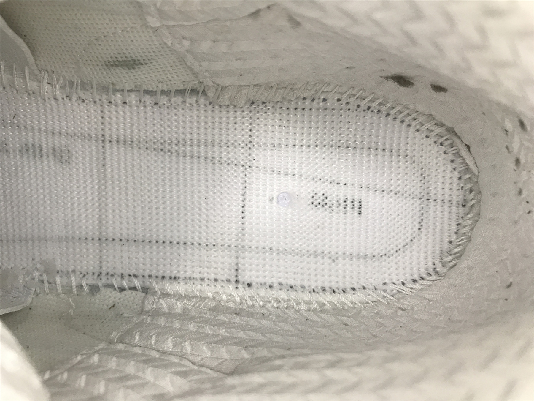 UA AIR JORDAN 3 RETRO 