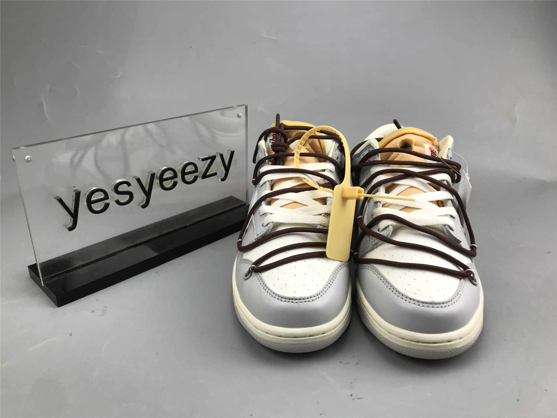 UA NIKE OFF-WHITE X DUNK LOW 