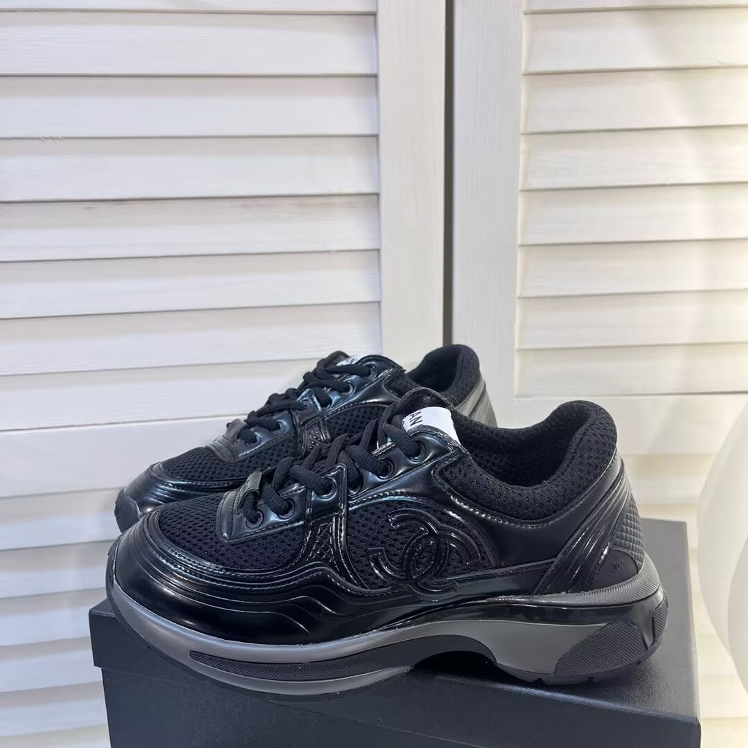 UA Ch**el SNEAKERS