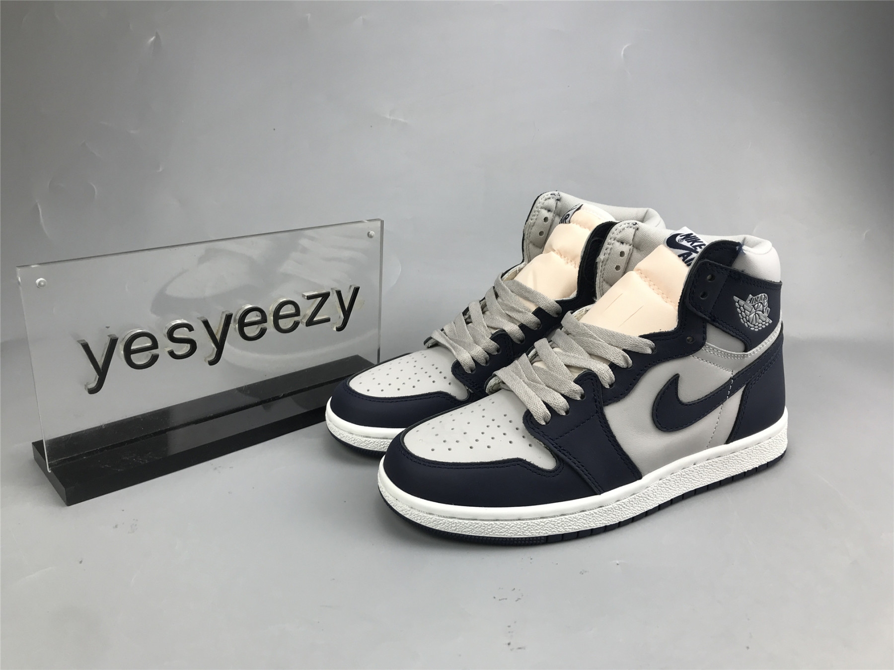 UA AIR JORDAN 1 RETRO HIGH 