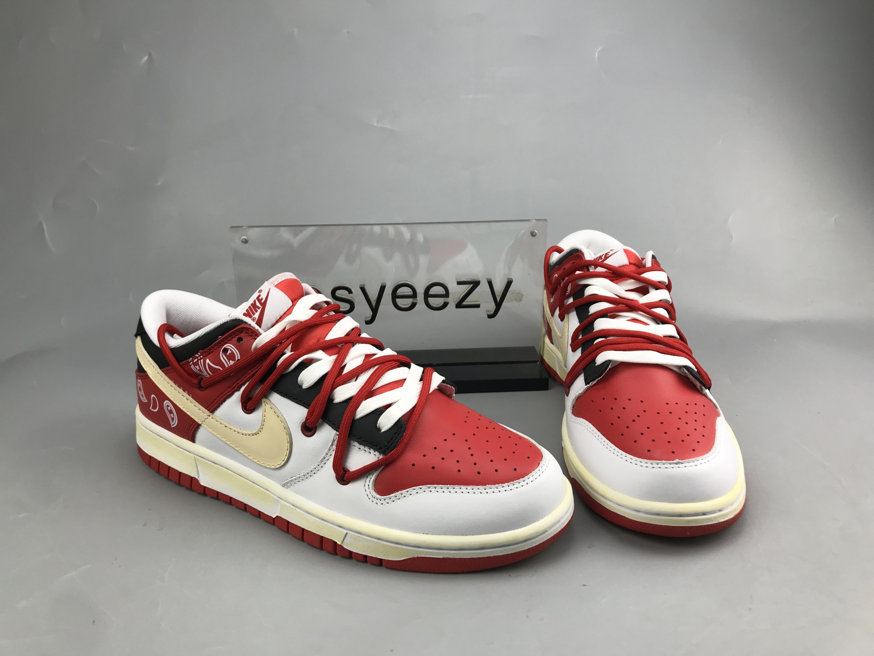 UA NIKE DUNK LOW 